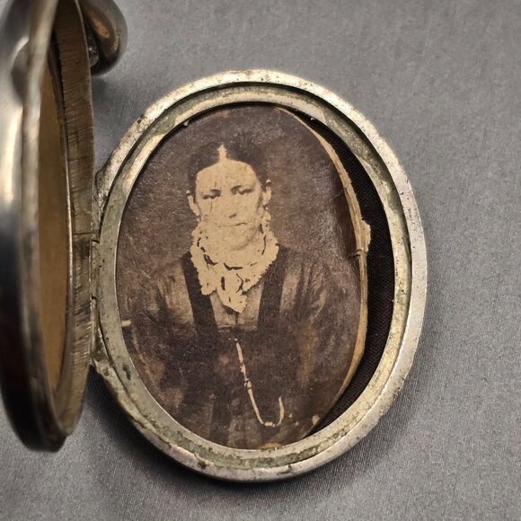 Antique Victorian Sterling Silver Floral Locket Pendant 2" Photo Insert 16.5g - Picture 5 of 9